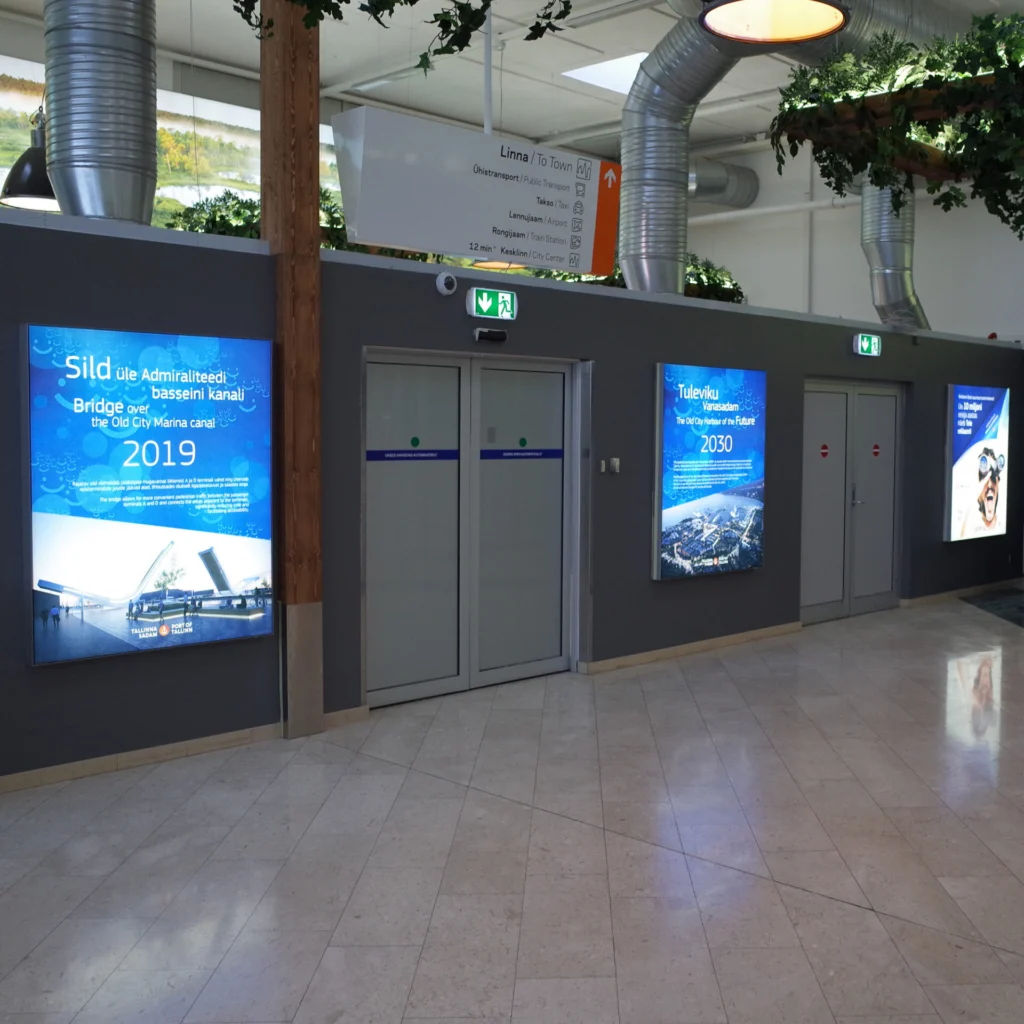 T-Flex valguskastid Tallinna Sadamas Vahetatava tekstiilgraafikaga T-Flex valguskastid Tallinna Sadamas