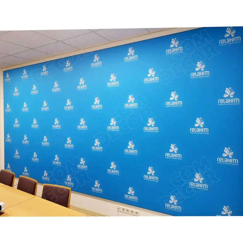 Seinabänner / logodega reklaamtaust seinal Seinabänner / logodega reklaamtaust seinal